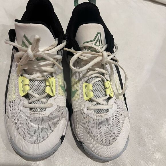 Nike Giannis Immortality 2 Unisex Adults's Basketball Shoes Size 10 Multicolor - Picture 1 of 7